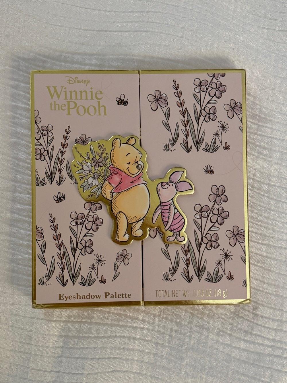 Disney Winnie The Pooh Velvet & Shimmer Eyeshadow Palette